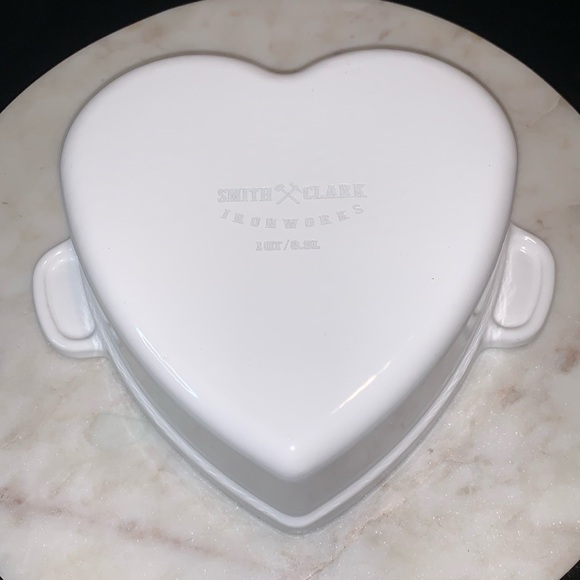 SMITH & CLARK IRONWORKS HEART 2 PC DUTCH OVEN 1 QT WHITE ENAMEL NEW - Picture 6 of 8